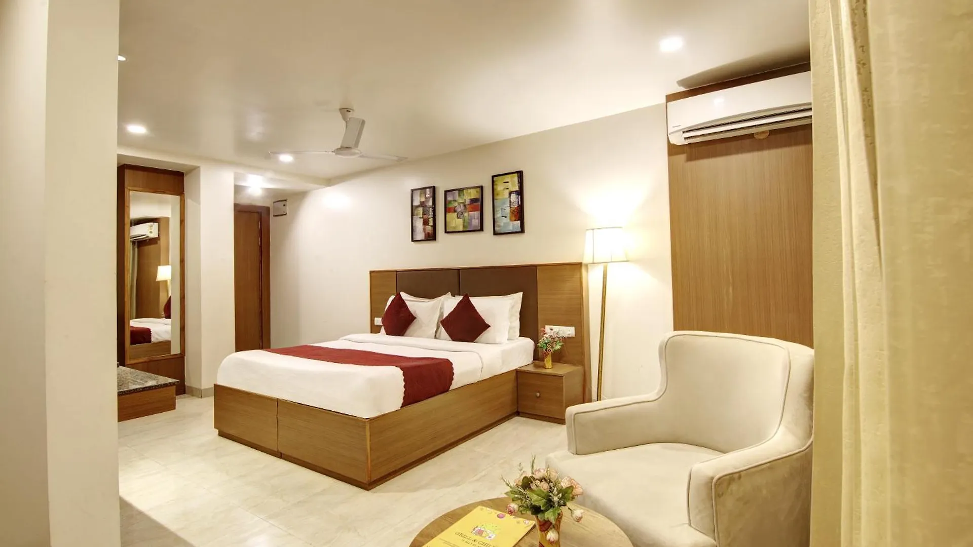 **** Hotel Saltstayz Select - Unitech Cyber Park Gurgaon India