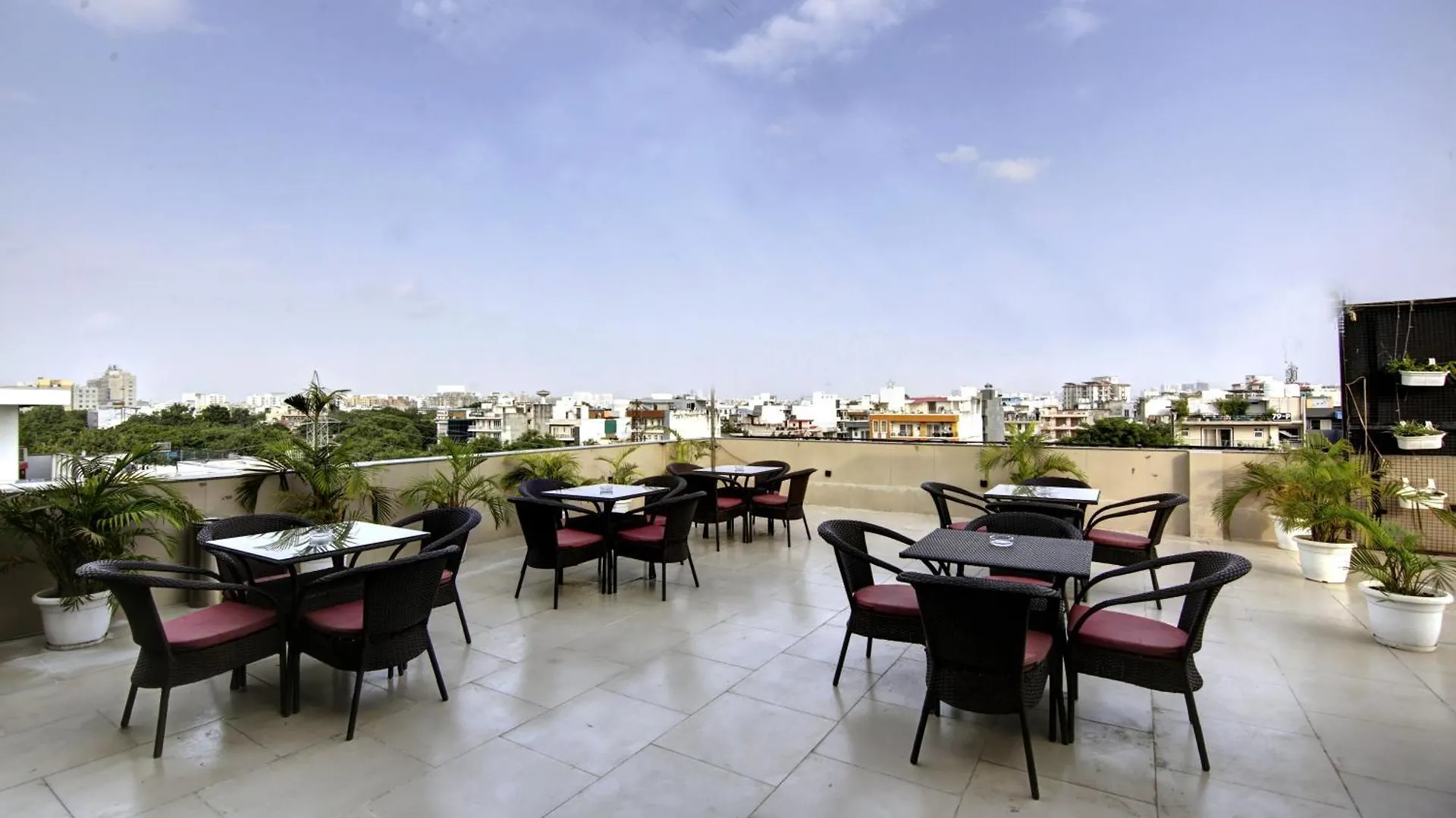 Saltstayz Select - Unitech Cyber Park Gurgaon Hotel