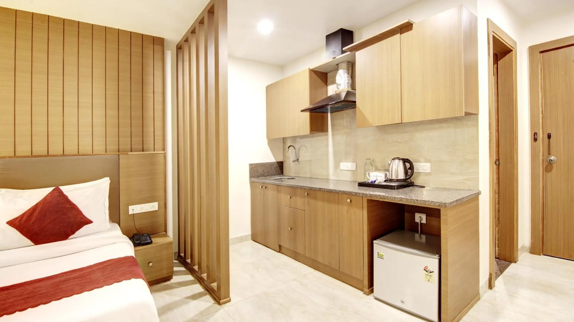 Saltstayz Select - Unitech Cyber Park Gurgaon